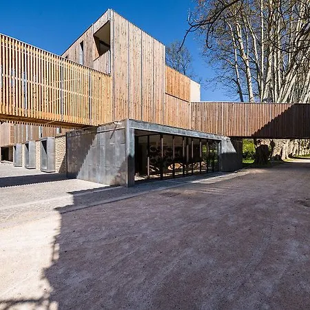Le Moulin De Vernegues & 4* Mallemort